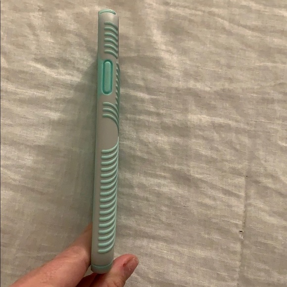 iPhone XR case - Picture 3 of 3